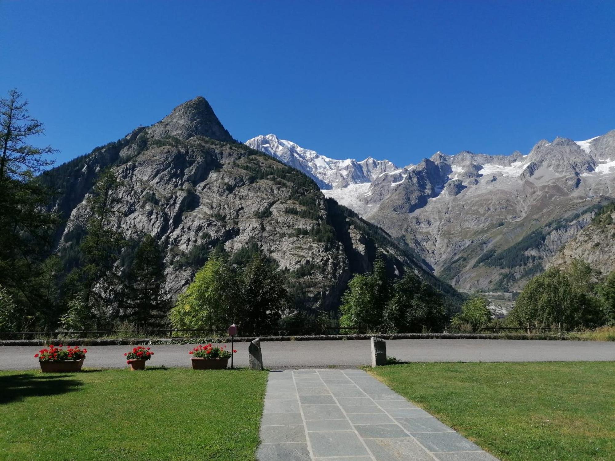 Le Reve Bed & Breakfast Courmayeur Exterior photo